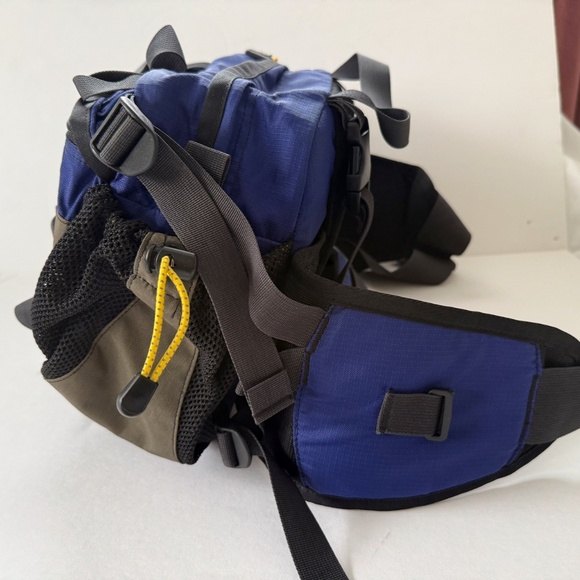 Moutainsmith “Tour” Lumbar Pack - Picture 3 of 4